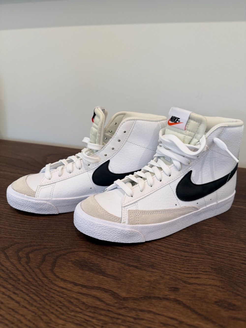 Youth Nike Blazer Mid 77 sneakers sz 5y